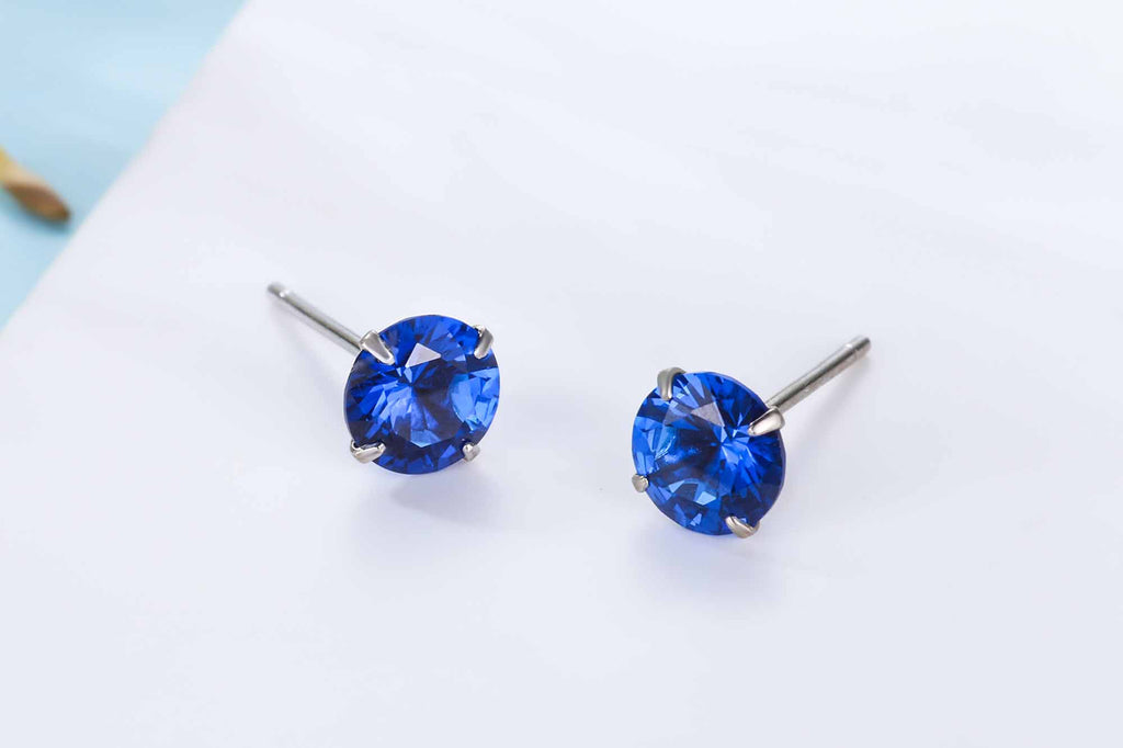 Simple Cubic Zirconia White Silver Round Stud
