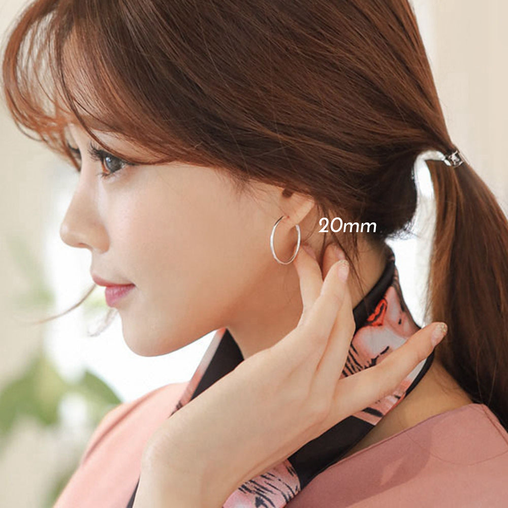 Simple Sliver Huggie Hoop