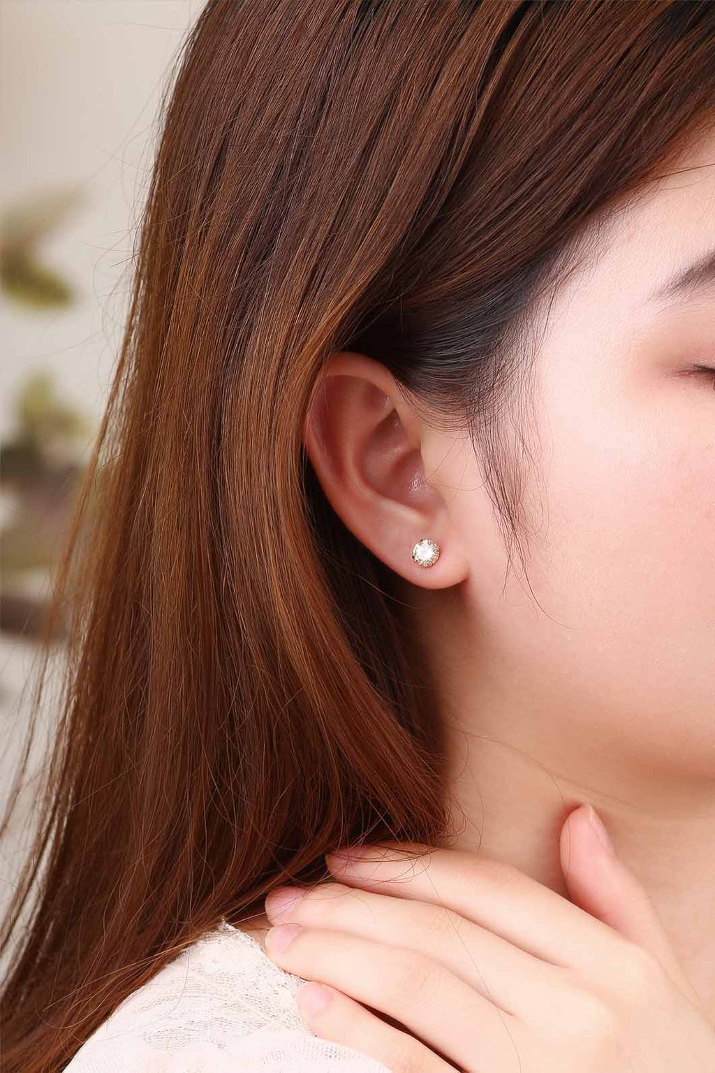 Simple Cubic Zirconia White Silver Round Stud