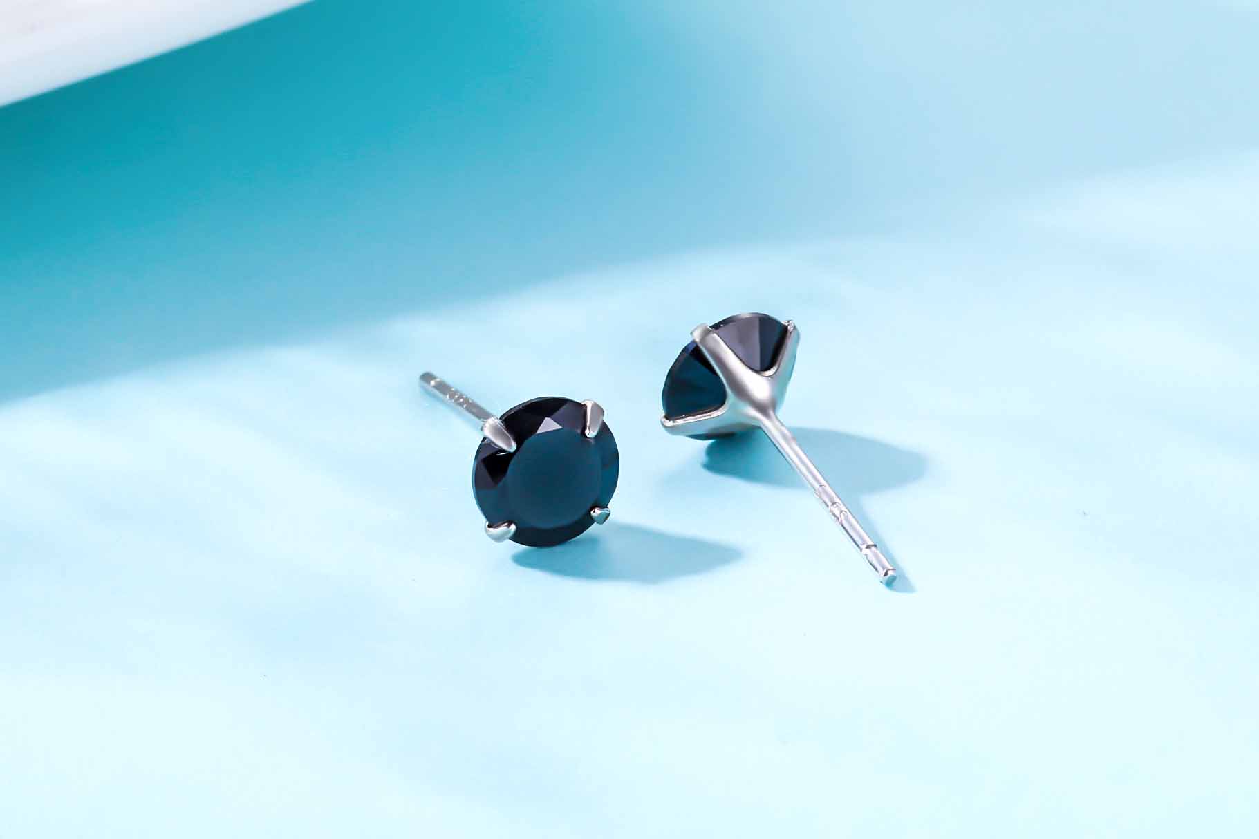 Simple Cubic Zirconia White Silver Round Stud